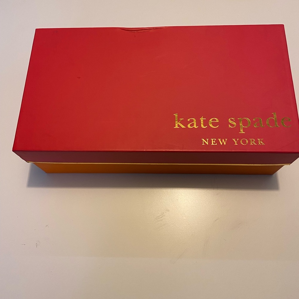 Woman designer, shoes